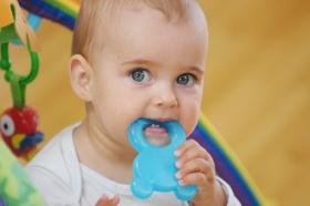 ¿Debe usarse Apiretal para los dientes del bebé?