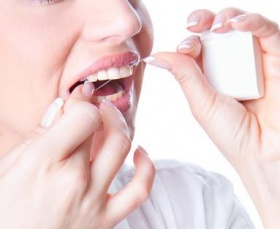 Hilo dental, cómo usarlo correctamente en 5 pasos
